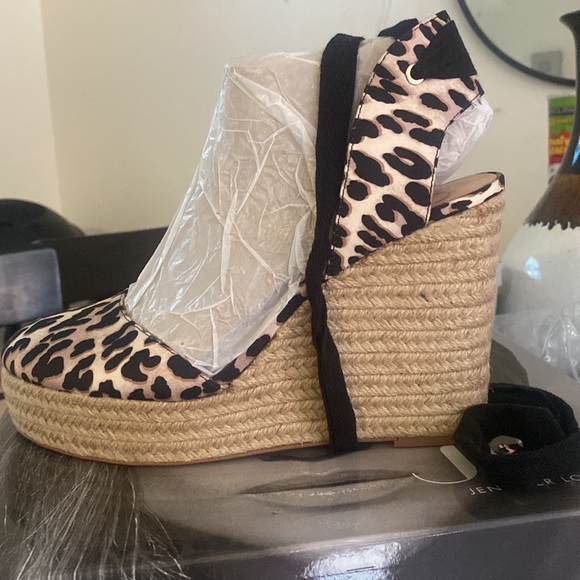 Espadrilles - Picture 3 of 3